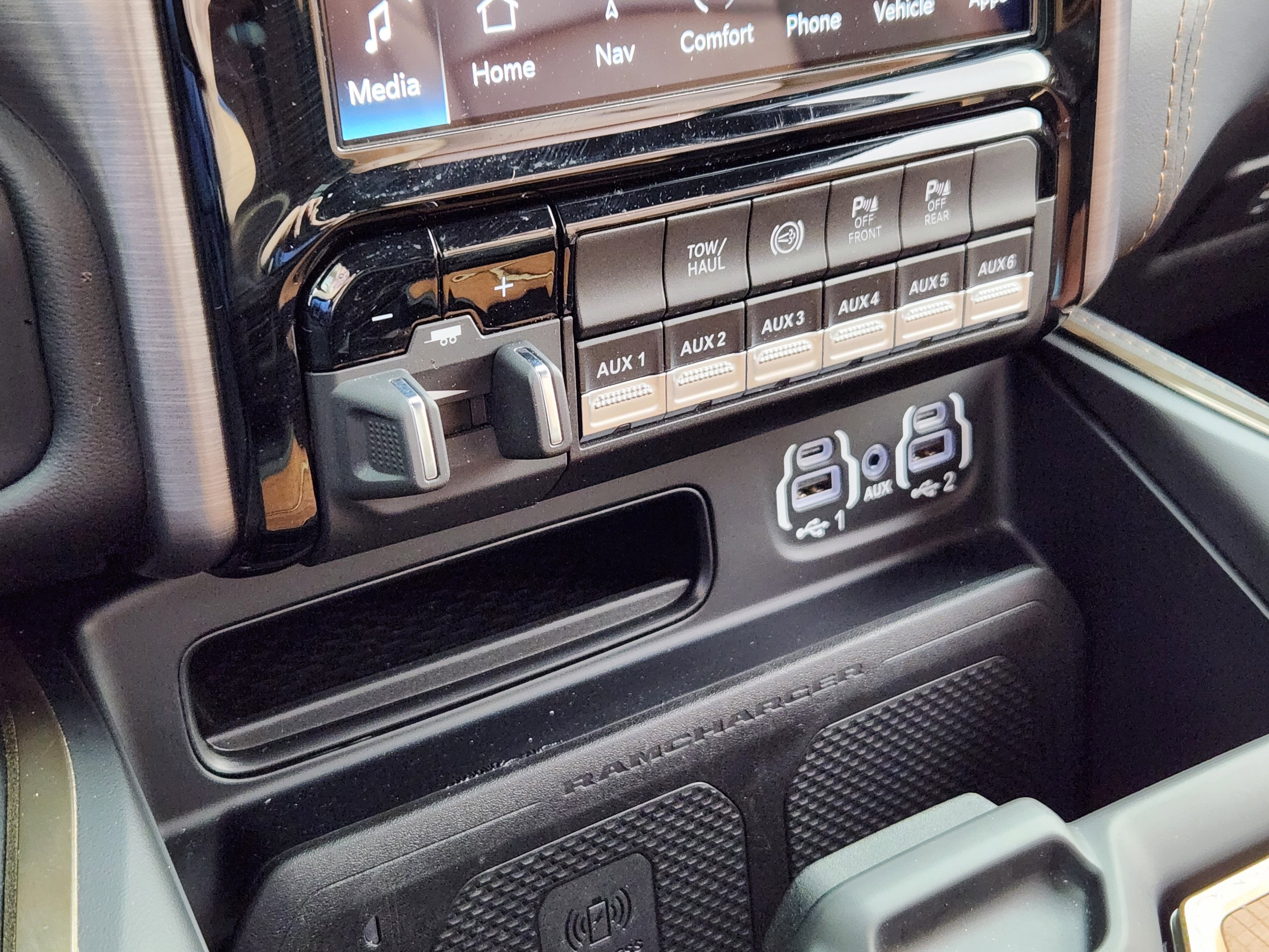 Used 2024 RAM 2500 Limited image 24