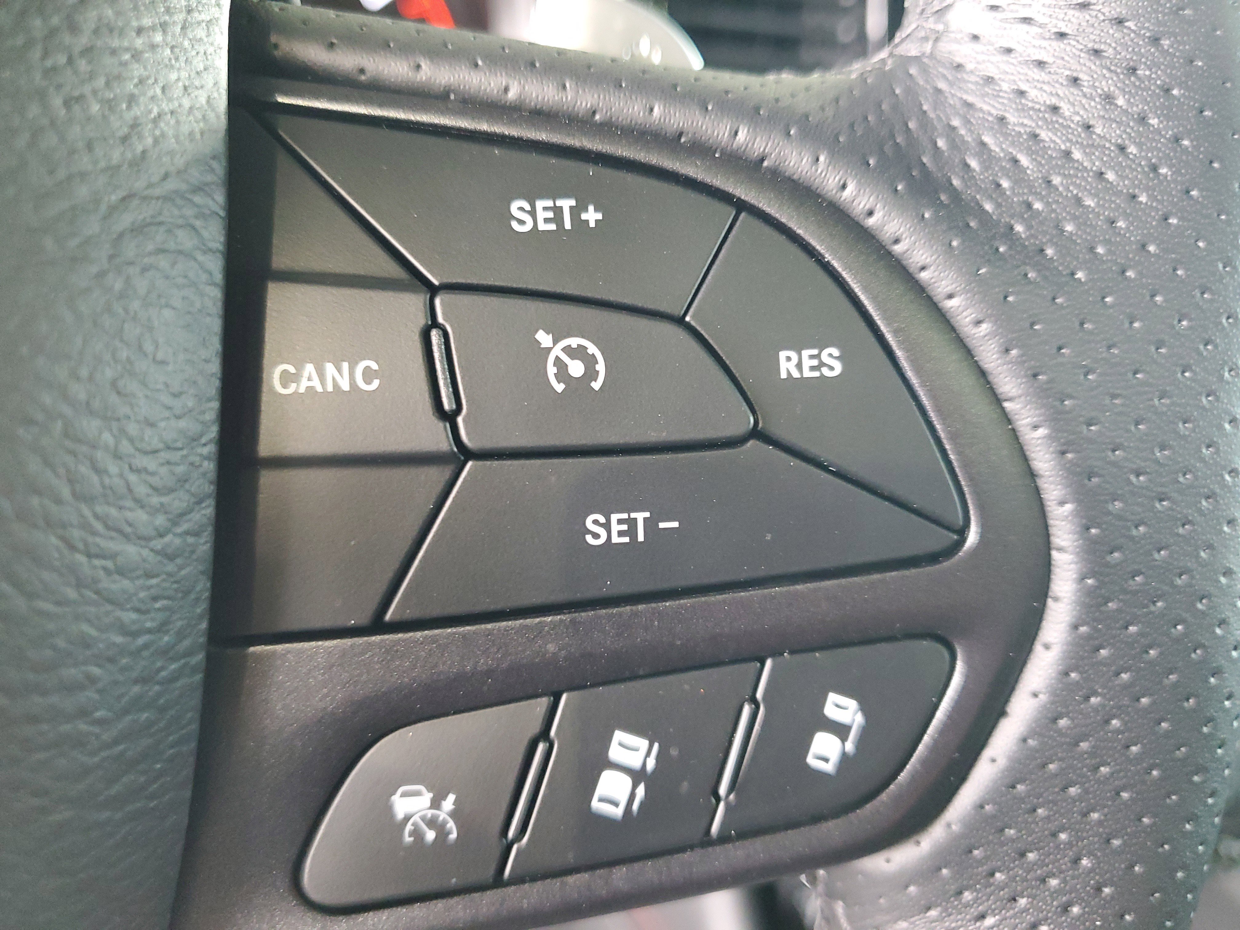 Certified 2025 Dodge Durango R/T image 28