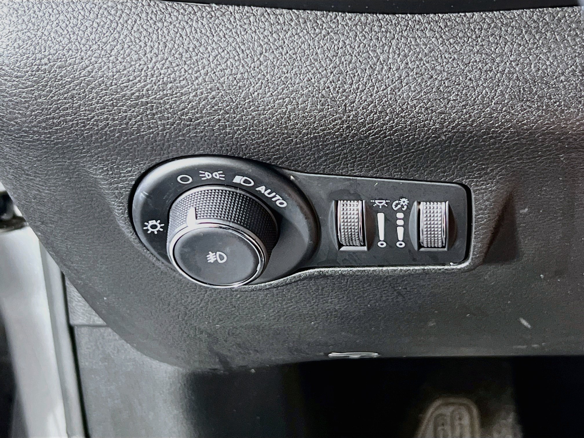 Used 2022 Jeep Compass Latitude w/ Convenience Group AWD/4WD image 10