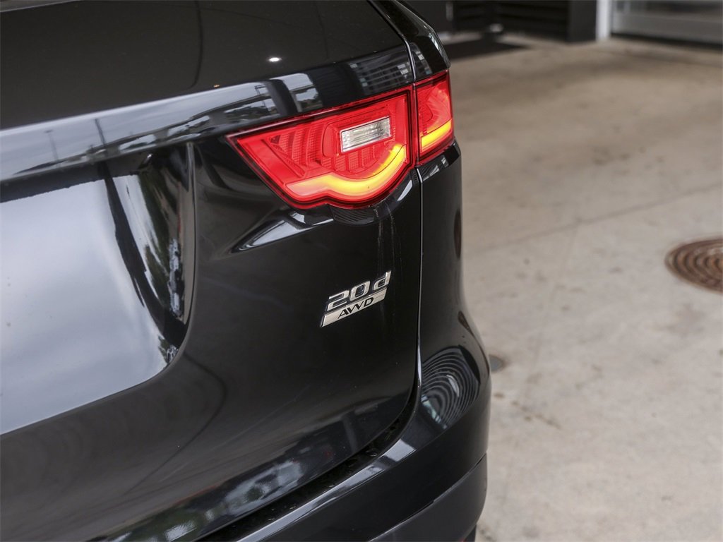 Used 2019 Jaguar F-PACE Prestige image 15