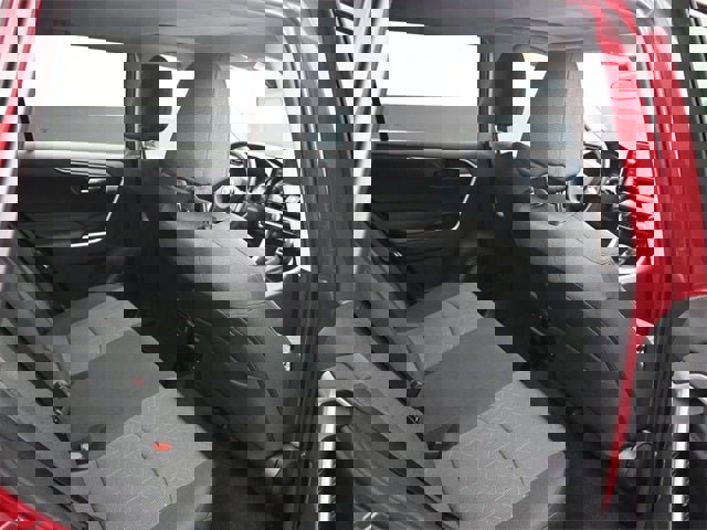 Used 2021 Toyota RAV4 XLE w/ Convenience Package image 16