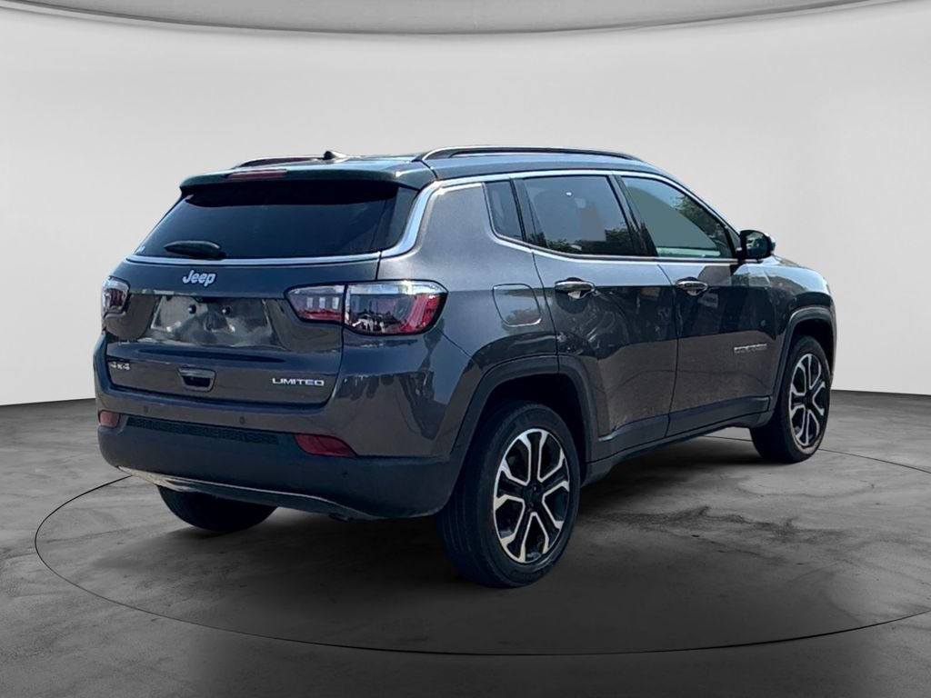Used 2024 Jeep Compass Limited AWD/4WD image 10