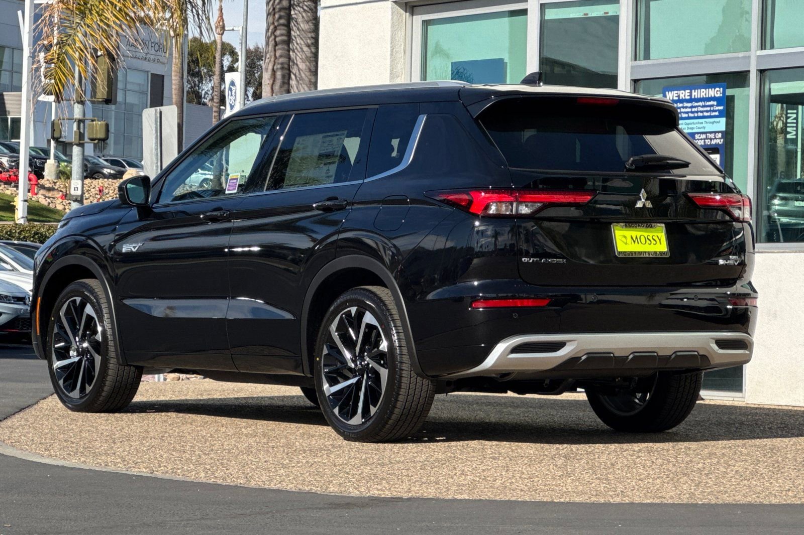 New 2025 Mitsubishi Outlander SEL image 6