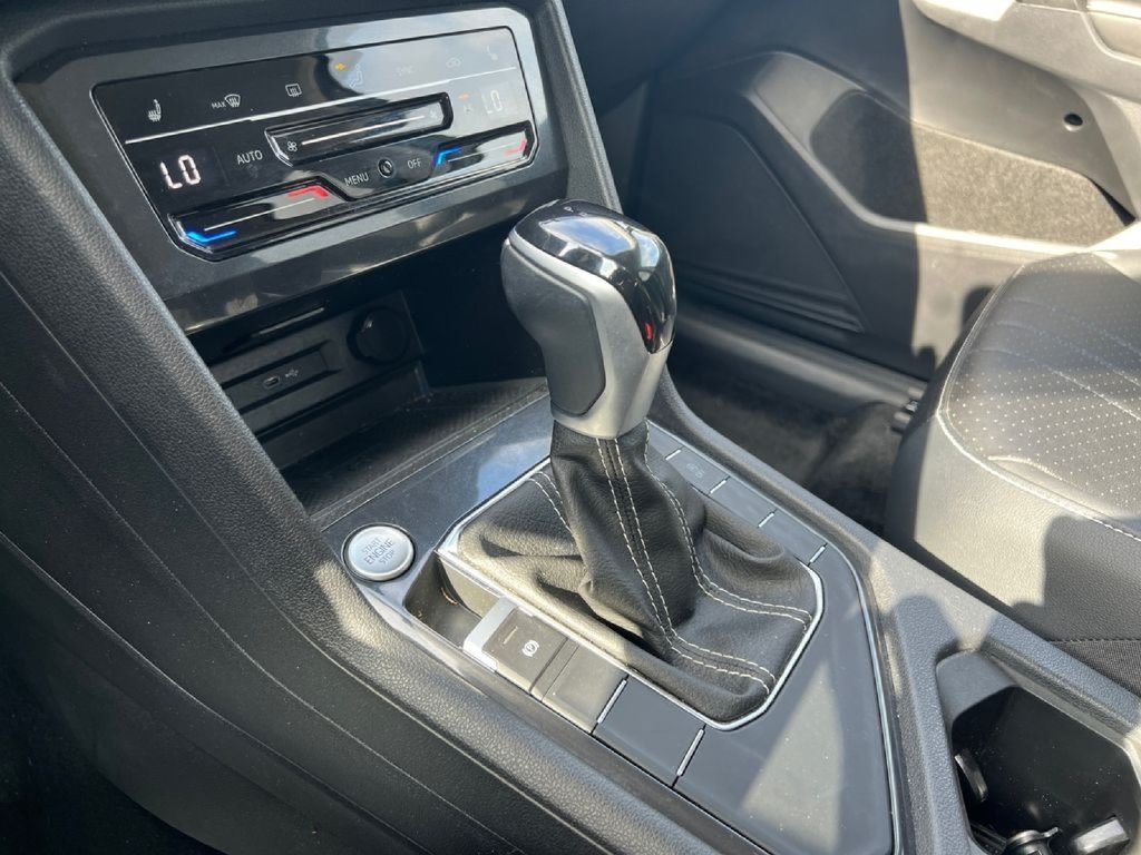 Used 2024 Volkswagen Tiguan SE FWD image 31