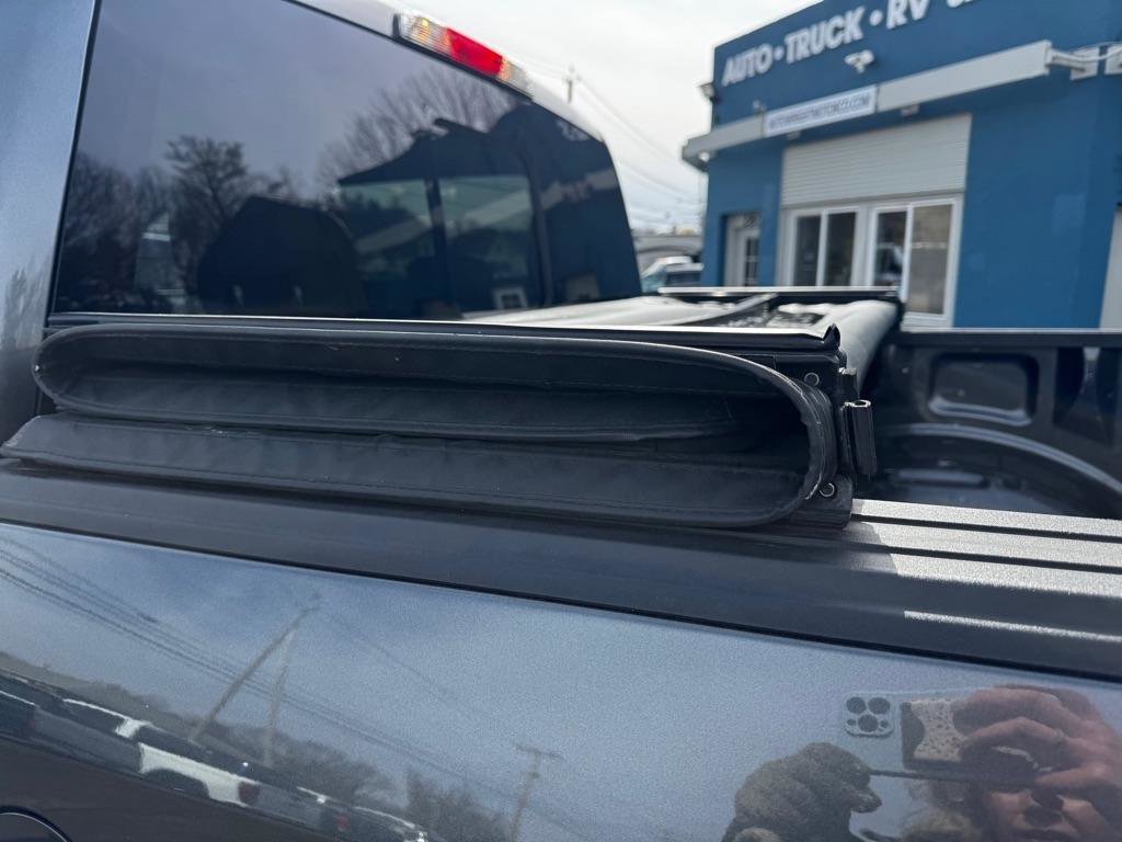 Used 2019 Ford F150 XLT w/ Equipment Group 302A Luxury AWD/4WD image 18