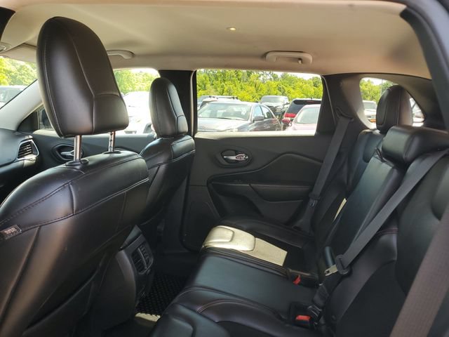 Used 2019 Jeep Cherokee Trailhawk w/ Comfort & Convenience Group AWD/4WD image 8