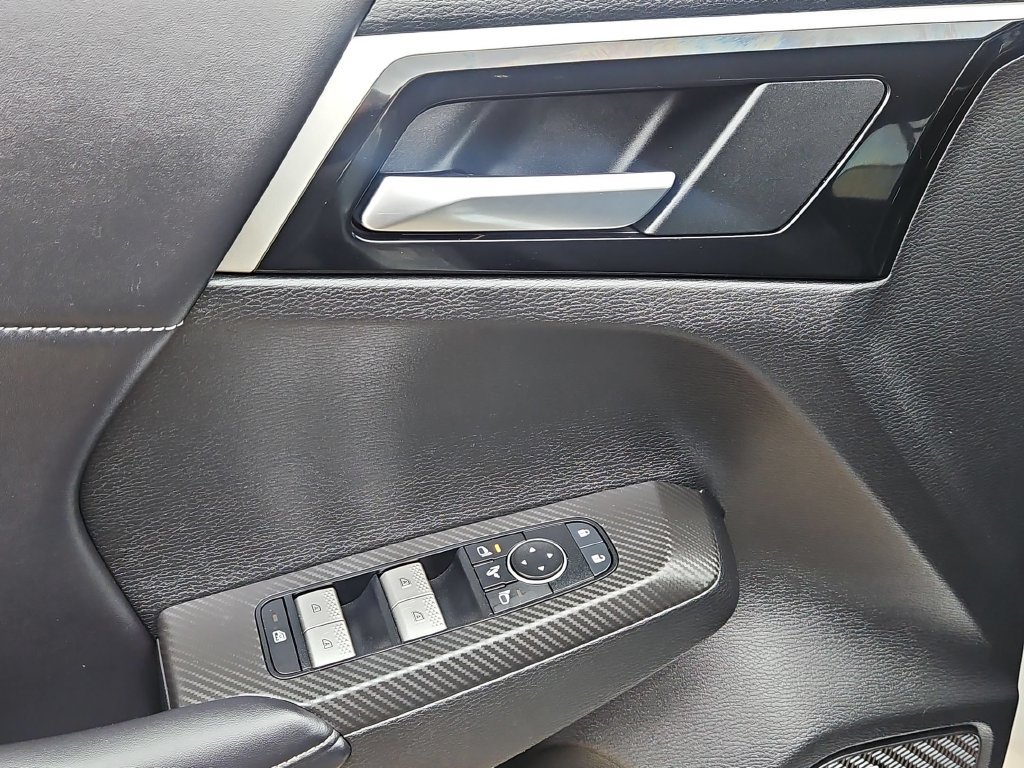 Used 2025 Mitsubishi Outlander SE AWD/4WD image 13