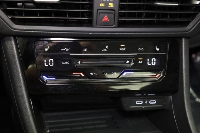 Used 2025 Volkswagen Jetta SE image 22