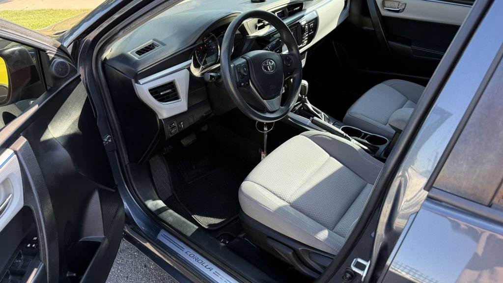 Used 2015 Toyota Corolla LE w/ Body Protection Package #1 FWD image 3