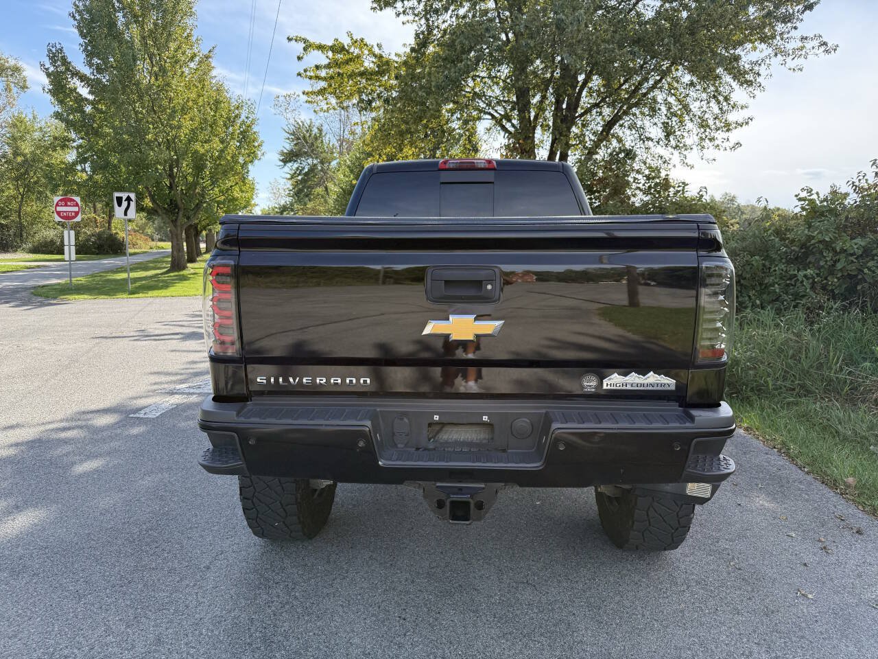 Used 2017 Chevrolet Silverado 2500 High Country w/ Duramax Plus Package AWD/4WD image 4