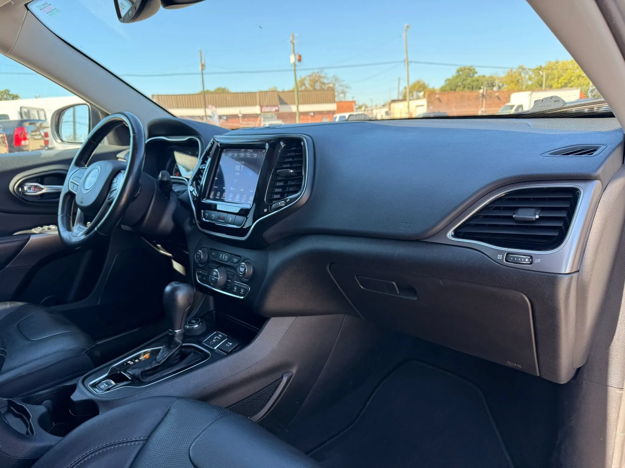 Used 2021 Jeep Cherokee Limited AWD/4WD image 32