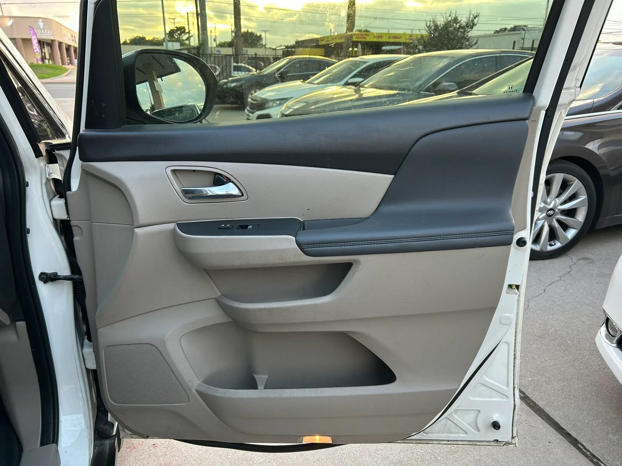Used 2017 Honda Odyssey EX-L image 16