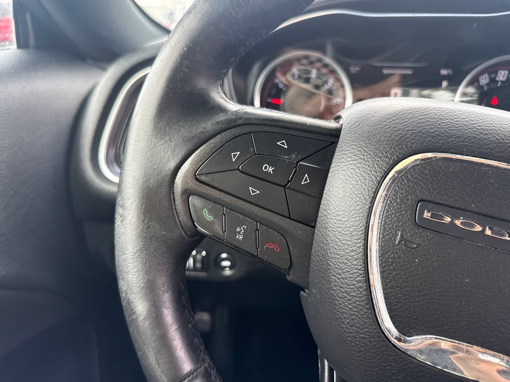 Used 2016 Dodge Challenger SXT RWD image 30