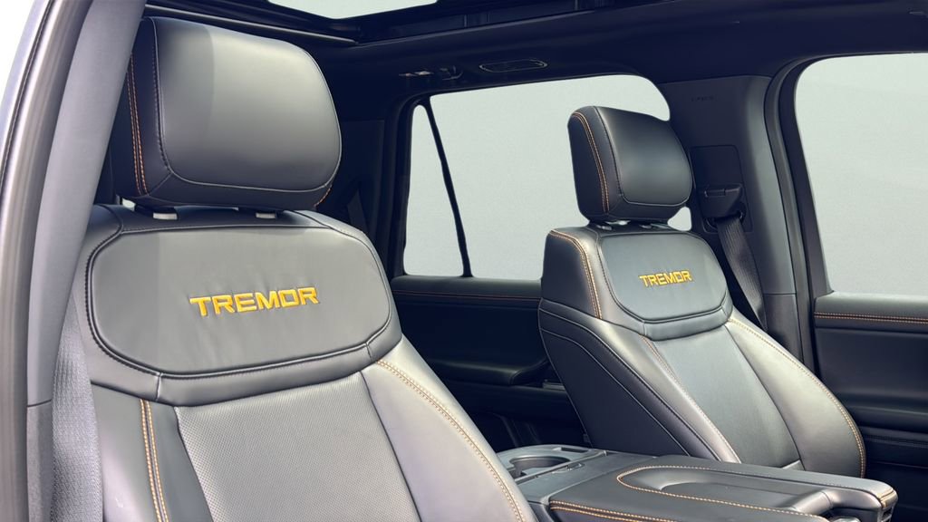 Certified 2025 Ford Expedition Tremor AWD/4WD image 21