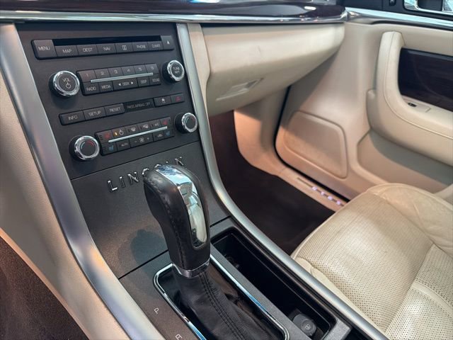 Used 2010 Lincoln MKS AWD image 24