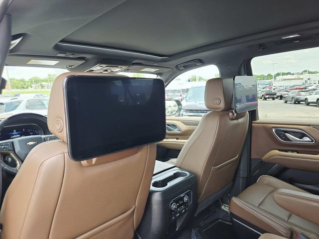 Used 2024 Chevrolet Suburban High Country w/ Advanced Technology Package AWD/4WD image 11