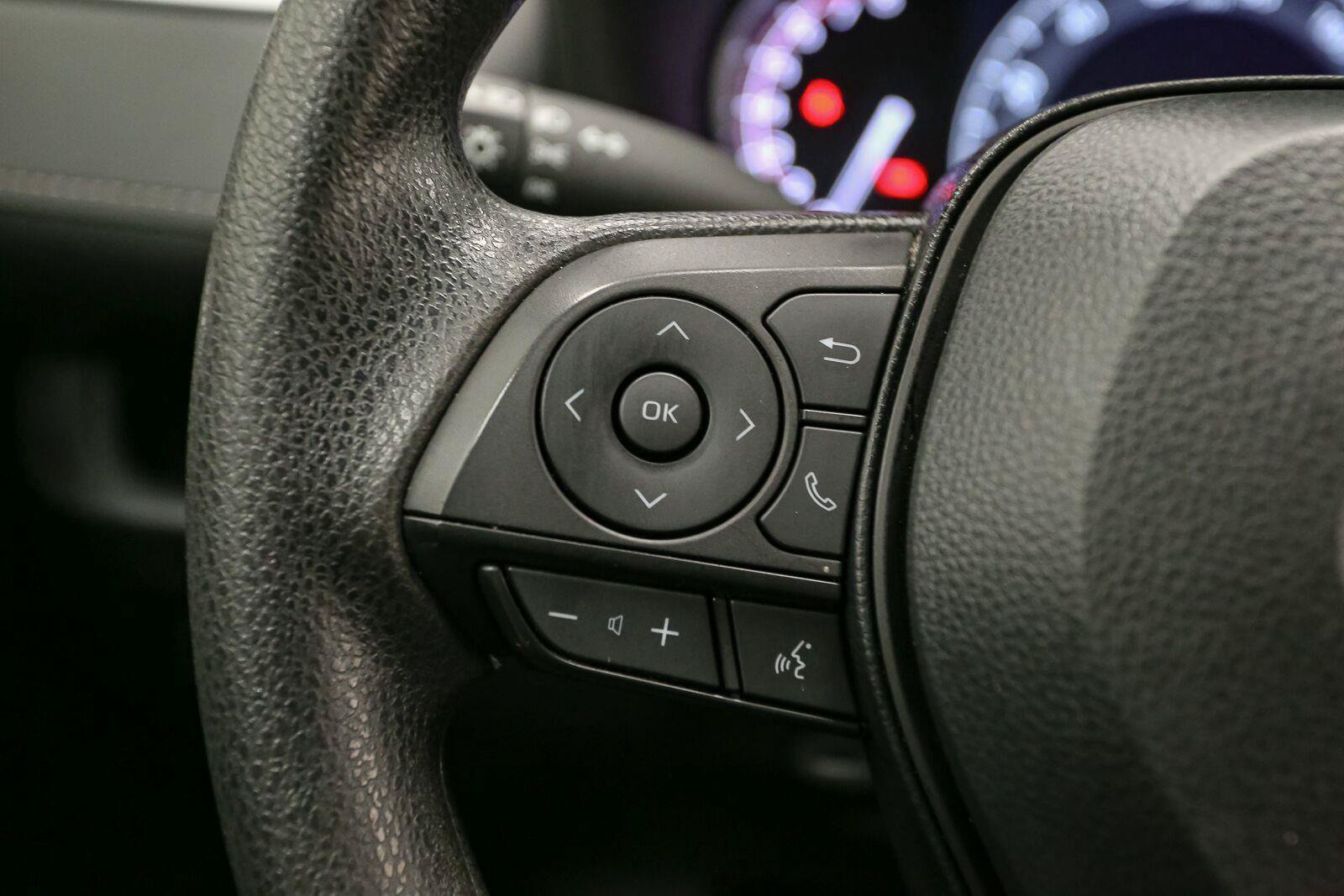 Certified 2024 Toyota RAV4 LE AWD/4WD image 33