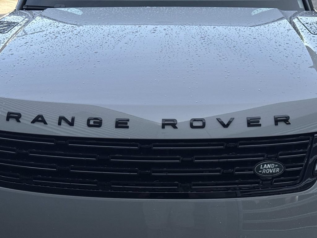 New 2026 Land Rover Range Rover Sport SE AWD/4WD image 11