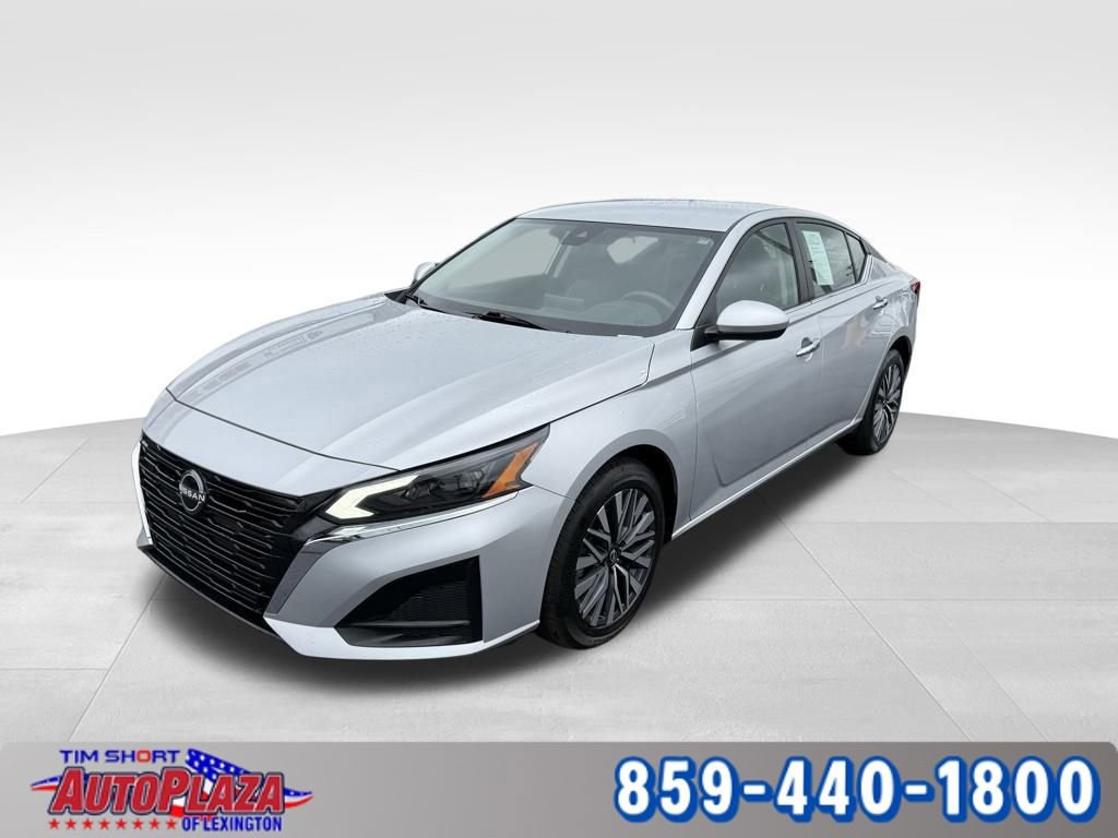 Used 2023 Nissan Altima 2.5 SV