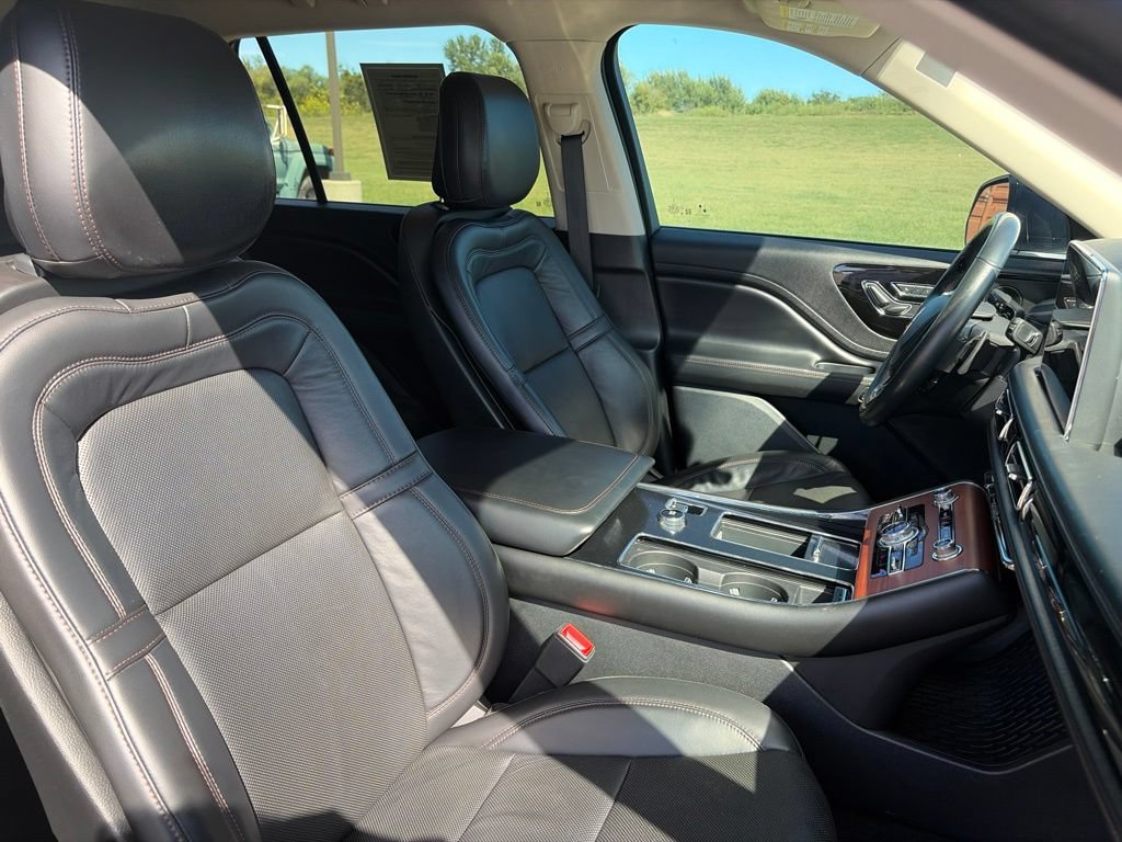 Used 2020 Lincoln Aviator Reserve w/ Class IV Trailer Tow Package AWD/4WD image 11