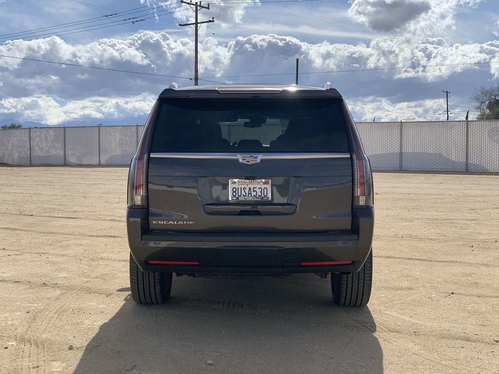Certified 2018 Cadillac Escalade Luxury image 5