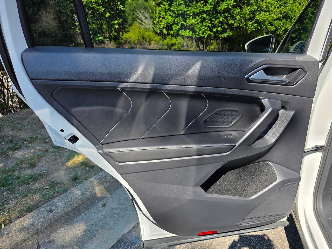 Used 2022 Volkswagen Tiguan SE FWD image 31