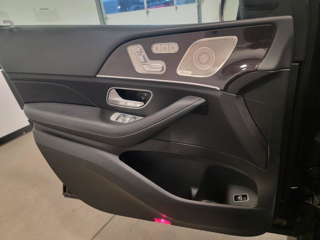 Used 2023 Mercedes-Benz GLS 450 4MATIC image 19