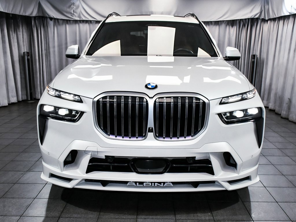 Used 2024 BMW ALPINA XB7 image 2