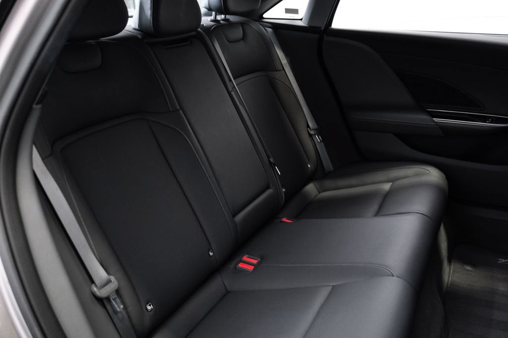 Used 2025 Lucid Air Touring AWD/4WD image 39