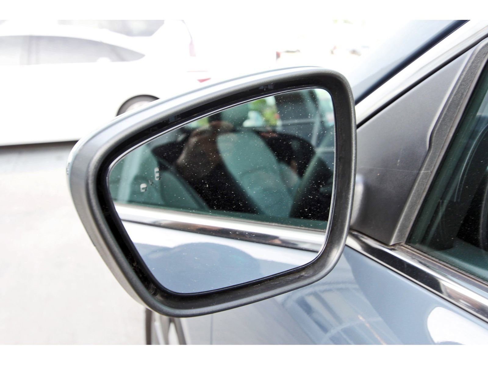 Used 2024 Ford Escape Platinum w/ Premium Technology Package image 10