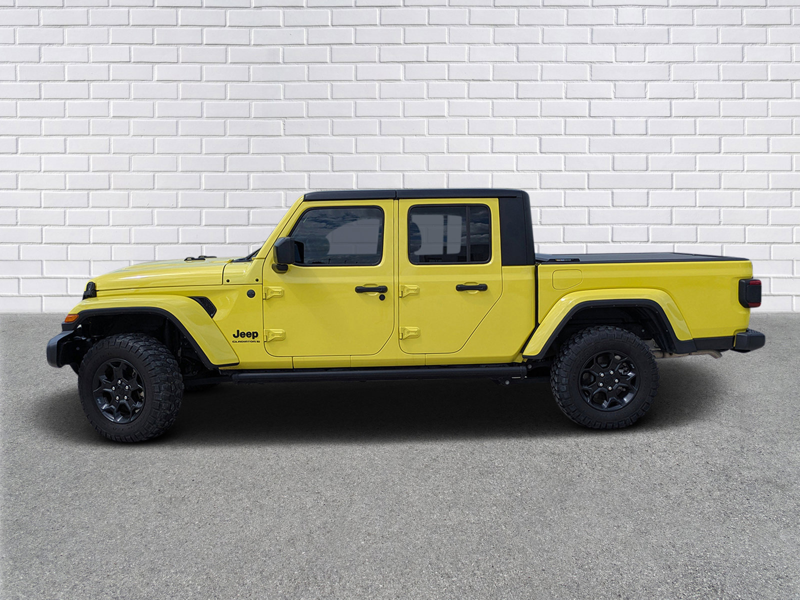 Used 2023 Jeep Gladiator Willys image 2