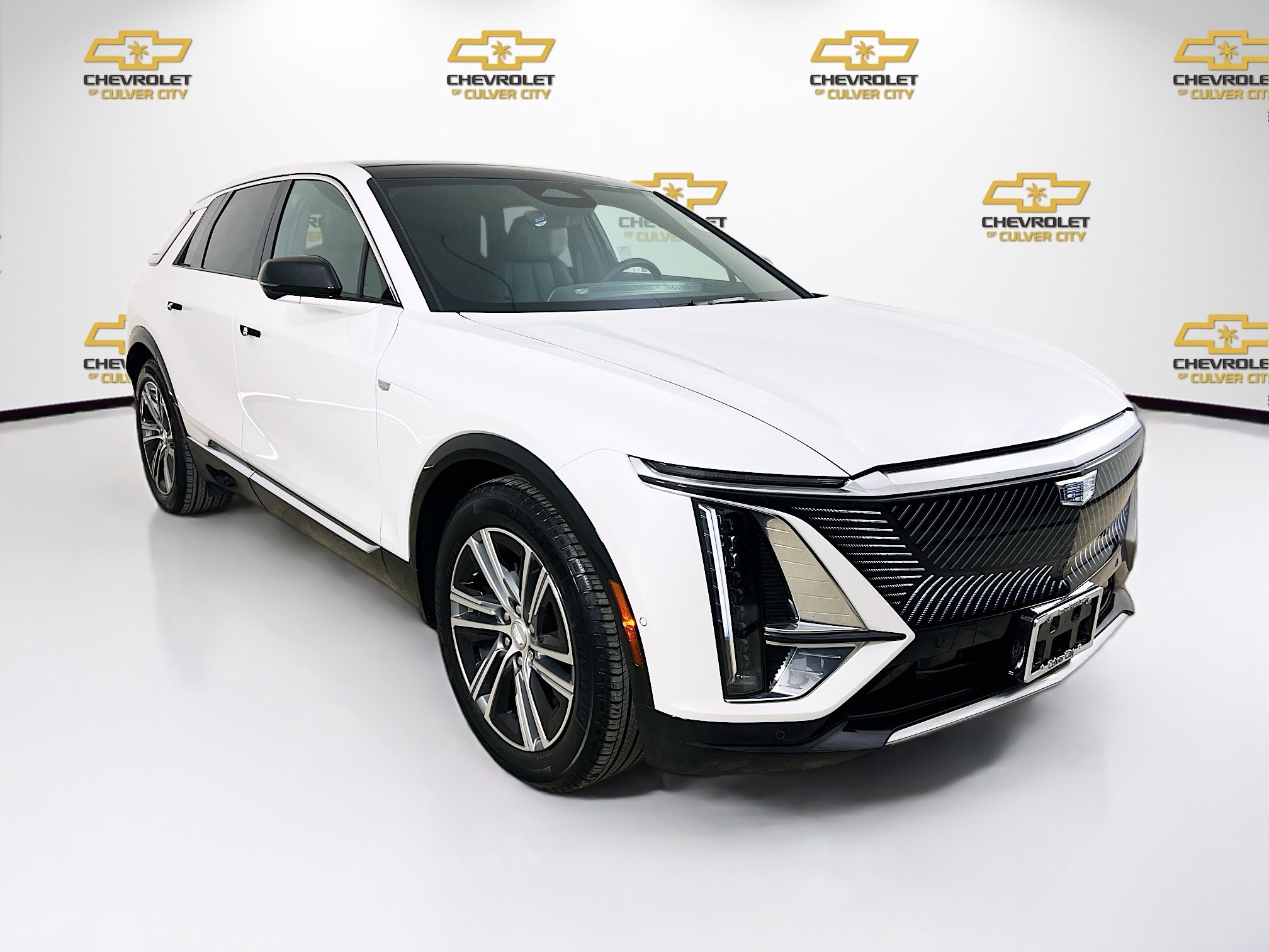 Used 2024 Cadillac Lyriq Luxury w/ LPO, Floor Liner Package