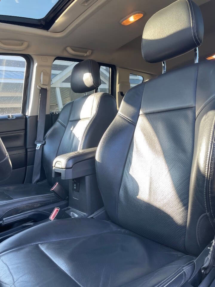 Used 2017 Jeep Compass High Altitude AWD/4WD image 5