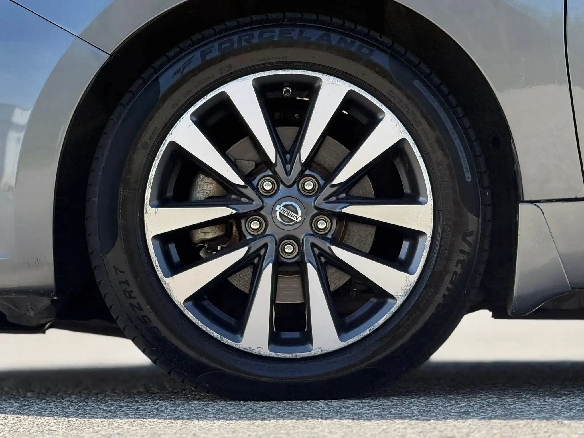 Used 2017 Nissan Altima 2.5 SL w/ Moonroof Package FWD image 30
