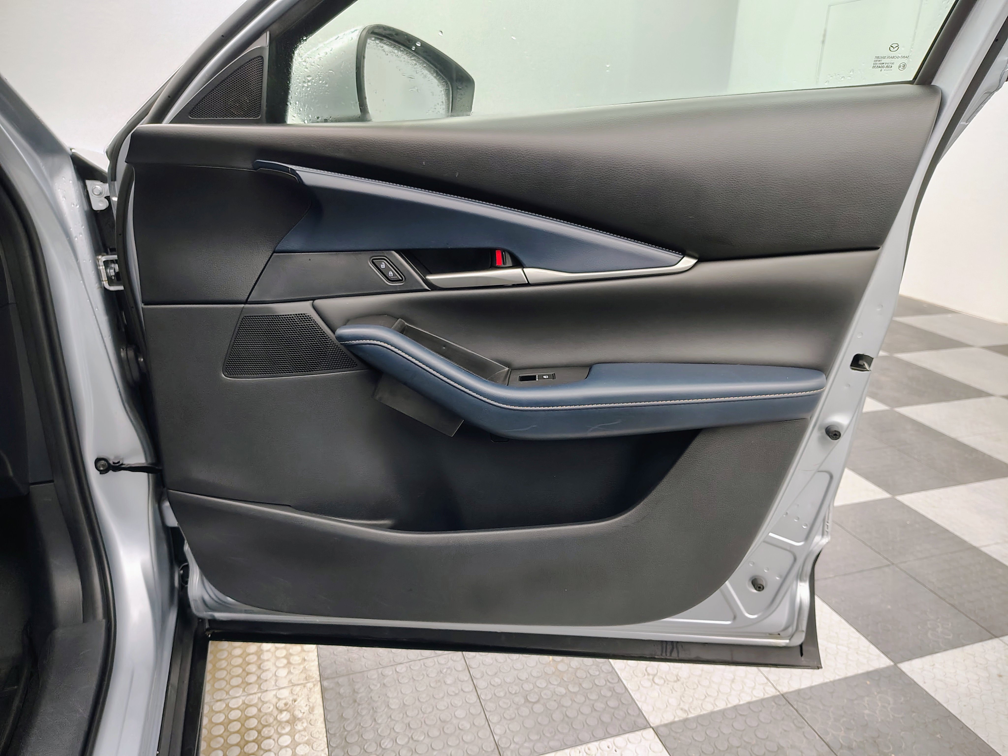 Used 2020 MAZDA CX-30 FWD w/ Select Package image 24