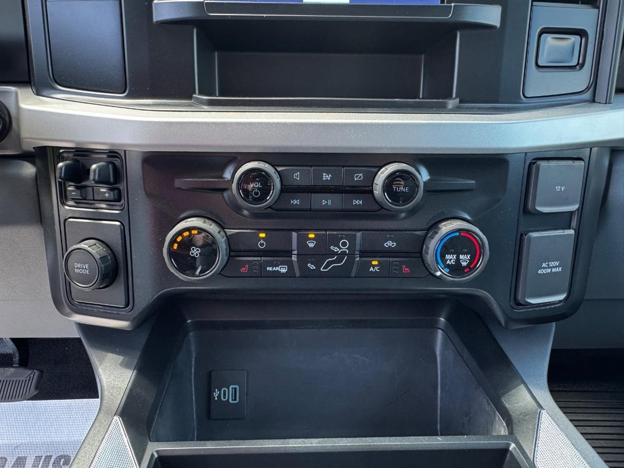 Used 2024 Ford F350 XLT w/ XLT Value Package image 30