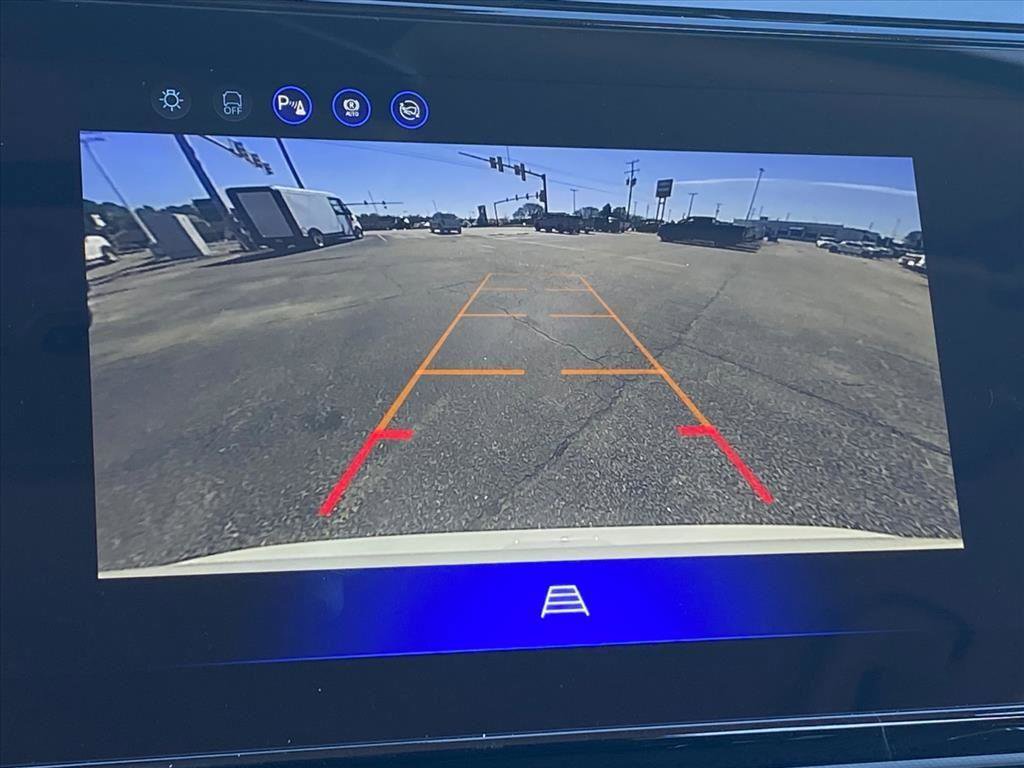 New 2027 Chevrolet Bolt LT w/ Comfort Package image 16