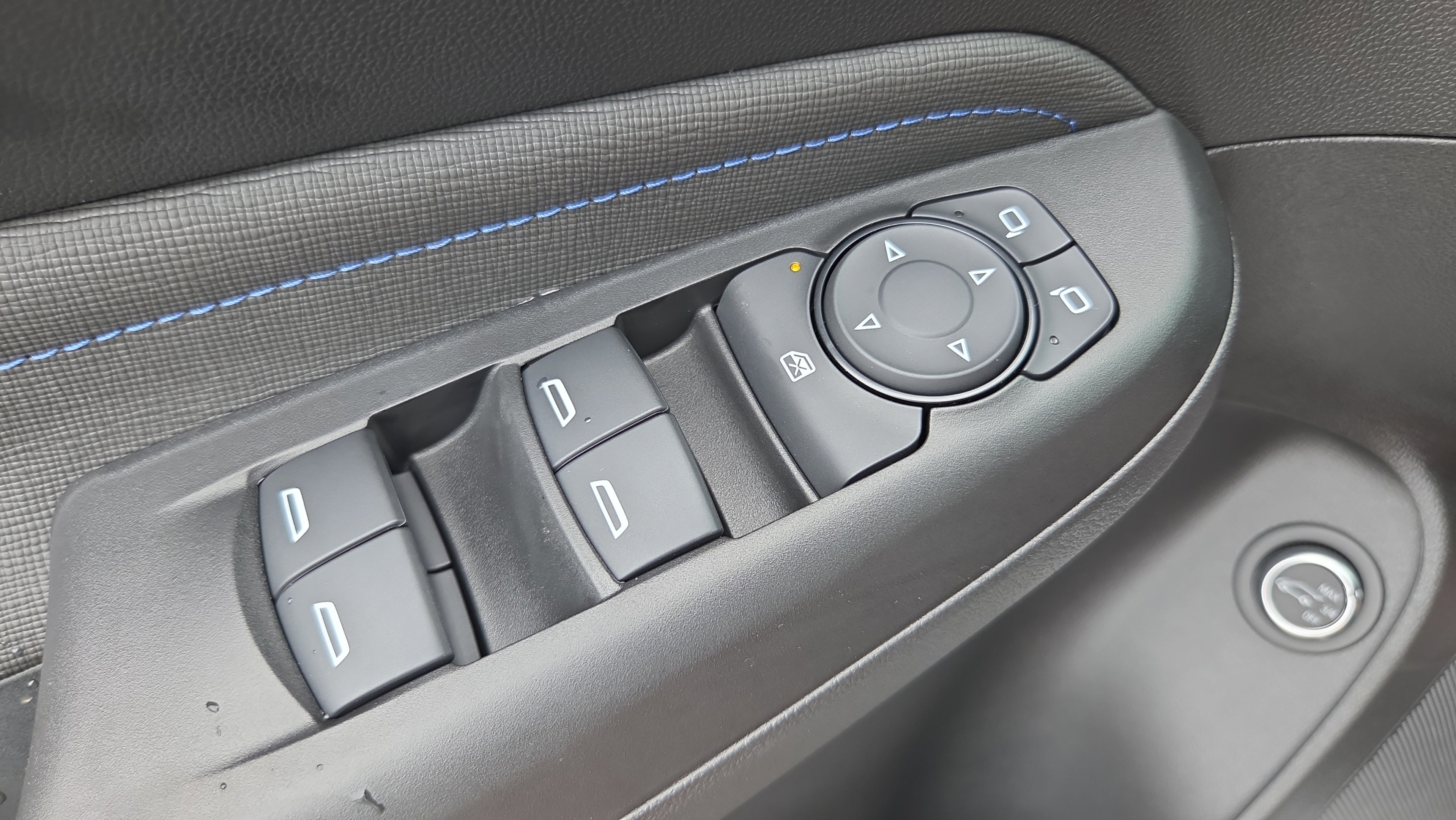 New 2026 Buick Envista Sport Touring w/ Convenience I Package FWD image 32