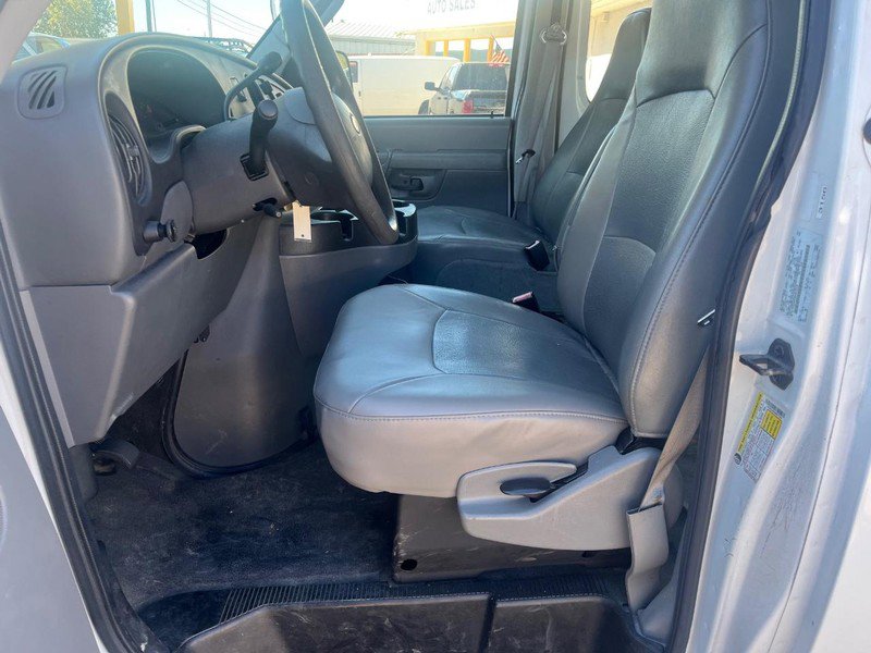 Used 2008 Ford E-250 and Econoline 250 RWD image 4
