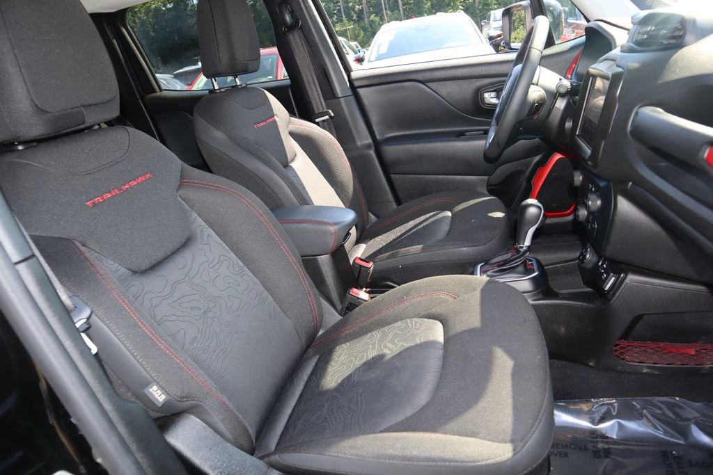 Used 2023 Jeep Renegade Trailhawk image 21