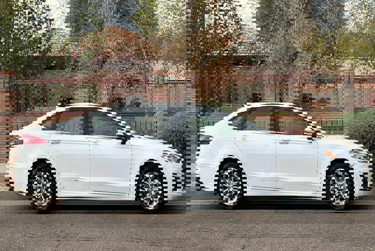 Used 2020 Ford Fusion SE image 8