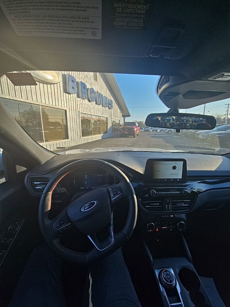 Used 2025 Ford Escape ST-Line Select image 2