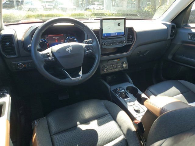 Used 2021 Ford Bronco Sport Outer Banks w/ Outer Banks Package image 10