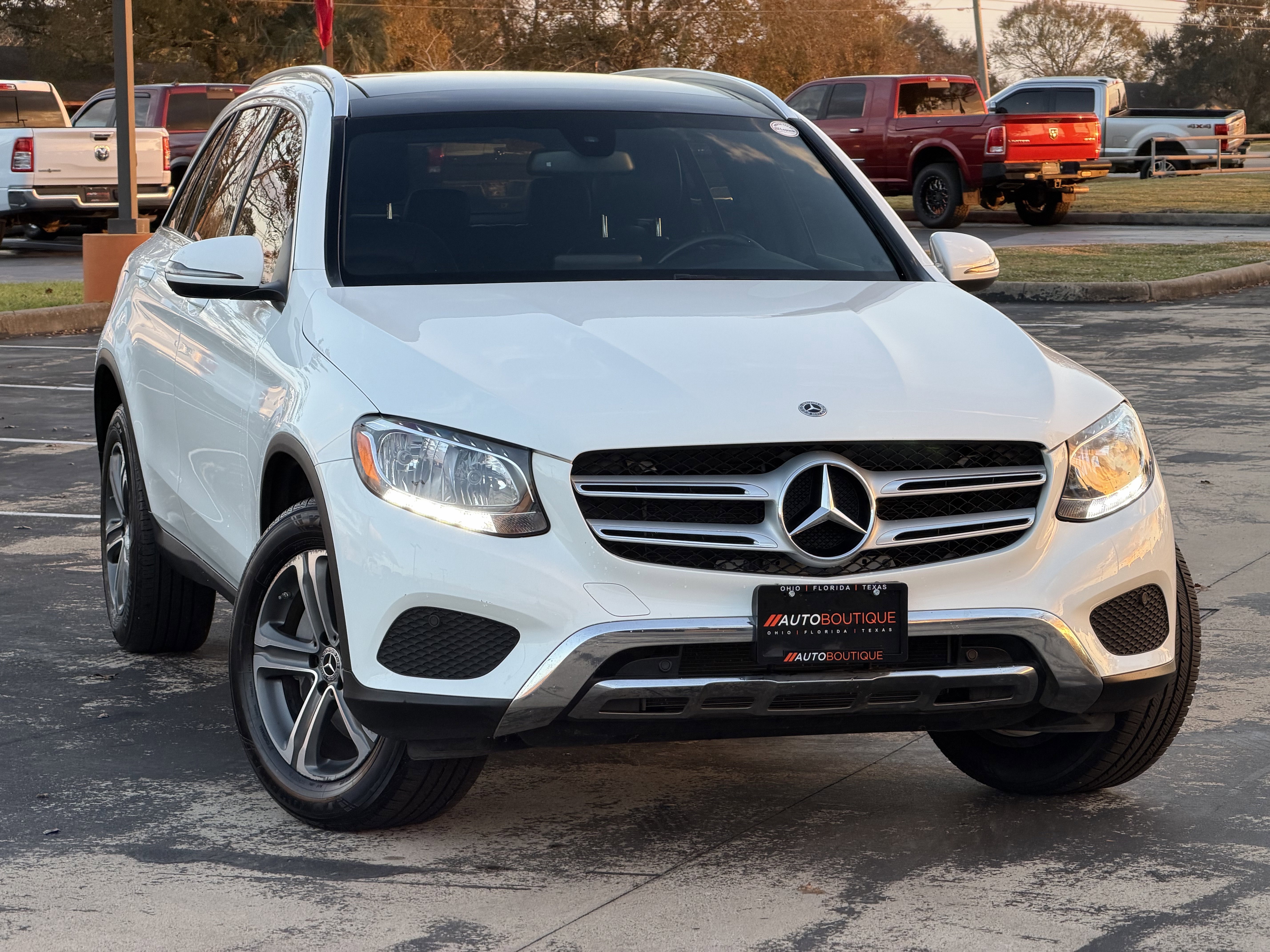 Used 2018 Mercedes-Benz GLC 300 image 3