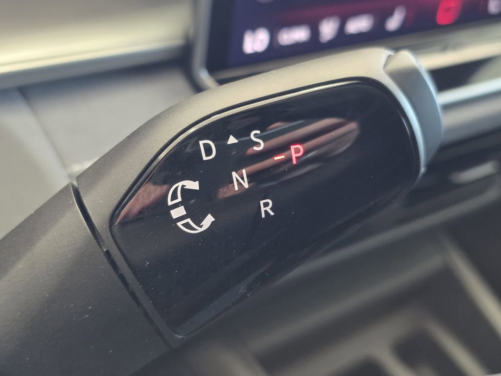 New 2026 Volkswagen Tiguan SE R-Line image 16