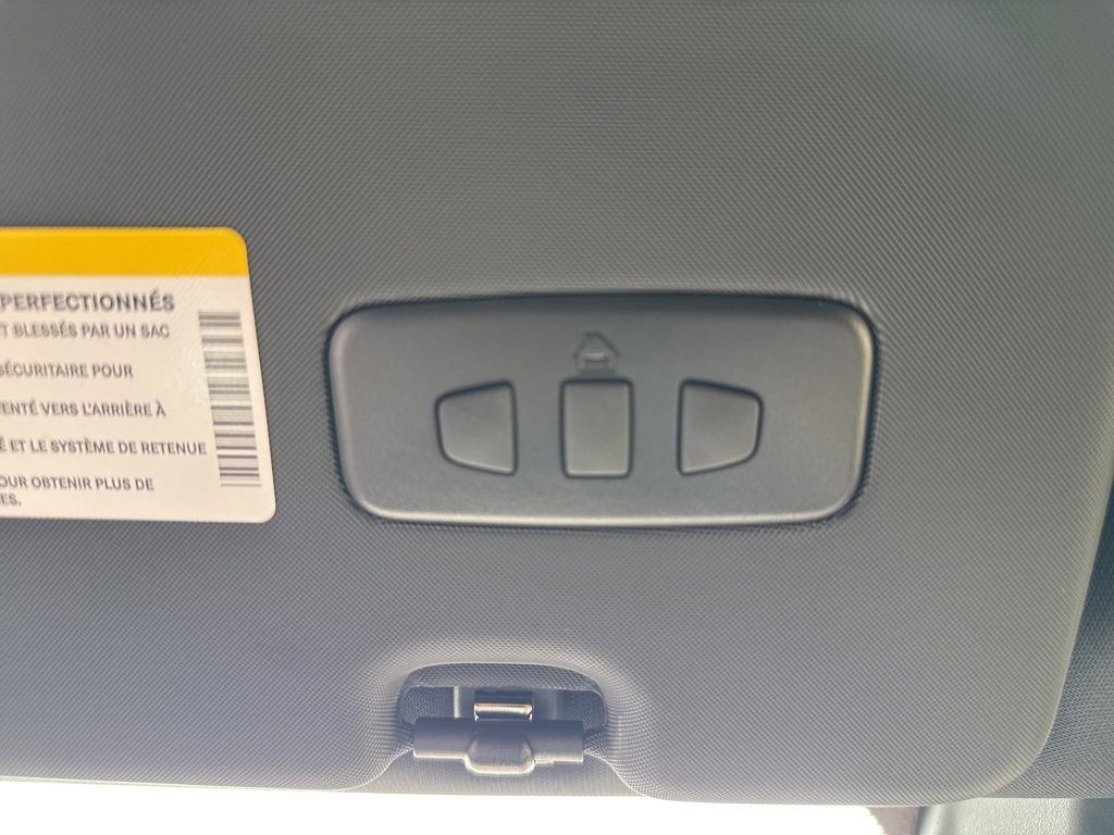 New 2025 Alfa Romeo Stelvio Sprint image 16