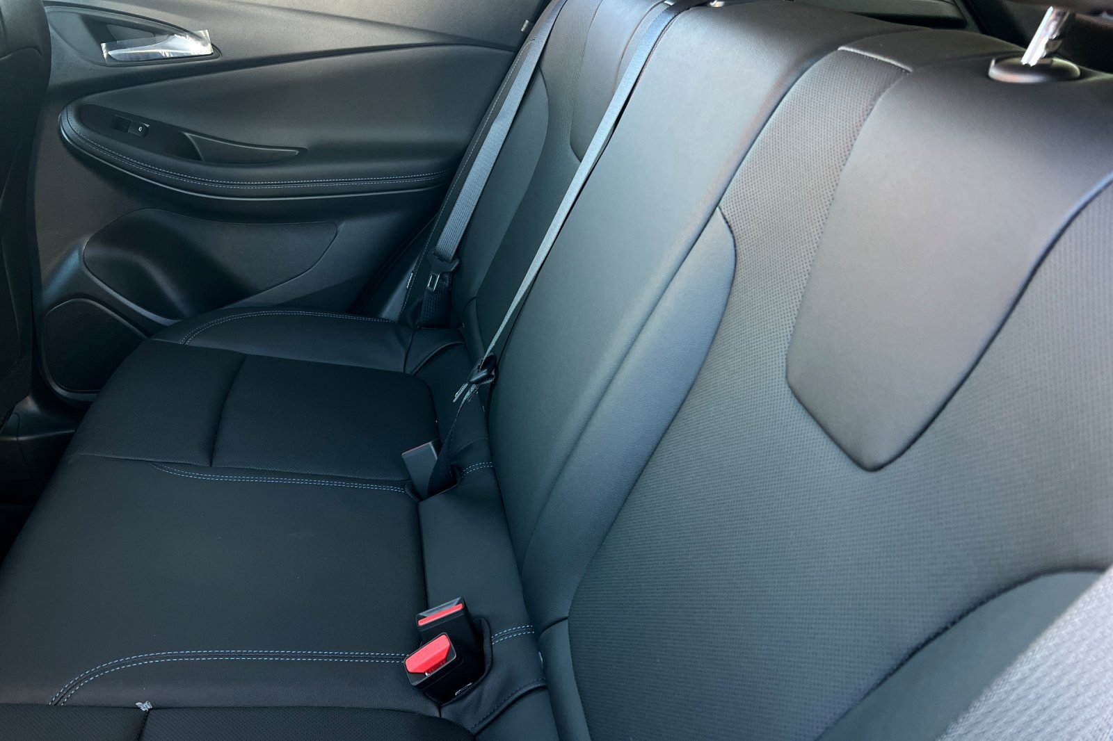New 2026 Buick Encore GX Sport Touring FWD image 11