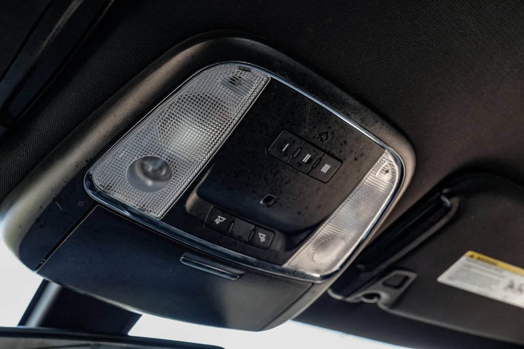 Used 2015 Dodge Charger R/T w/ Plus Group RWD image 24