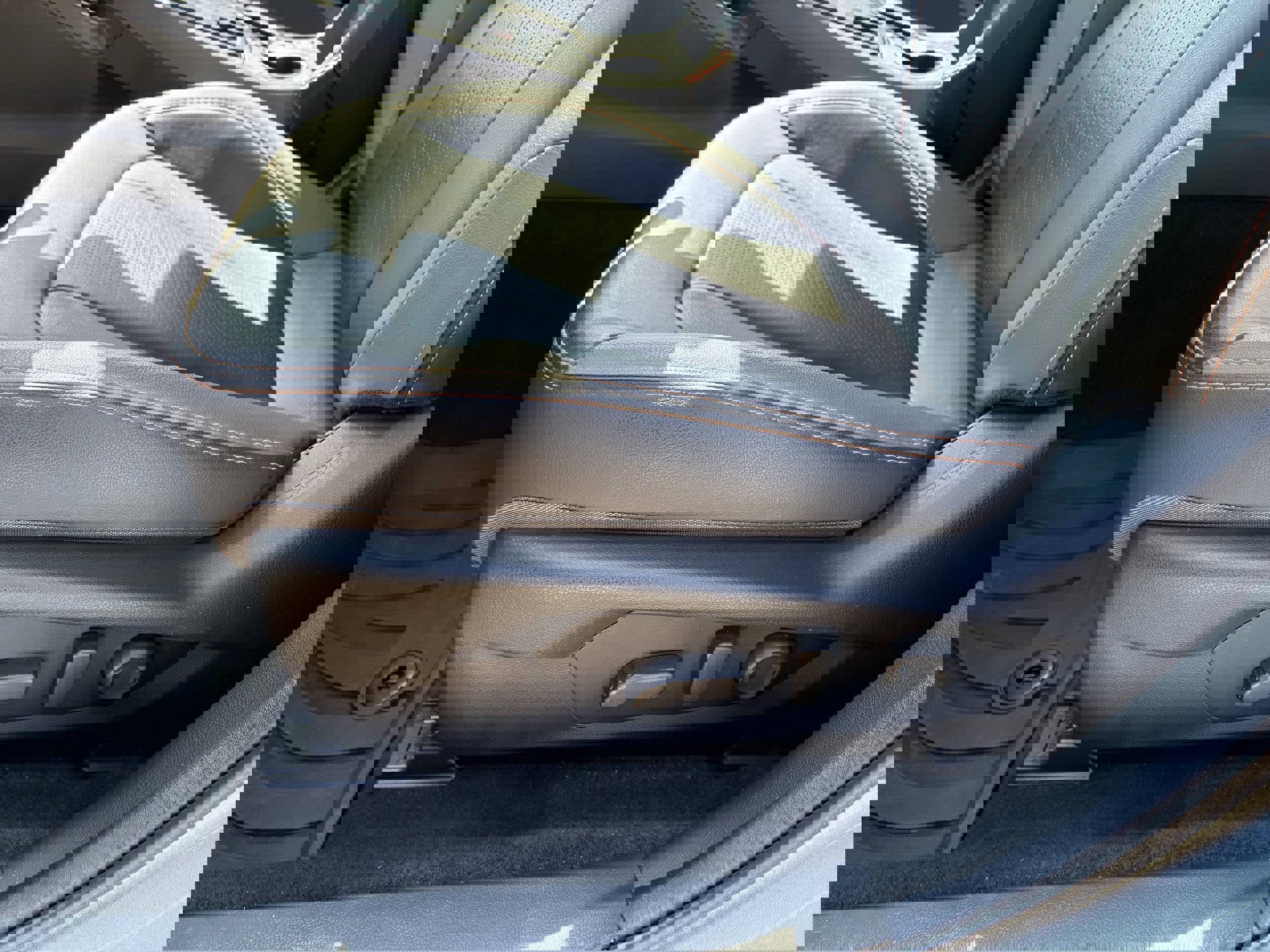 Certified 2025 Subaru Crosstrek 2.5i Limited w/ Popular Package #3A AWD/4WD image 28