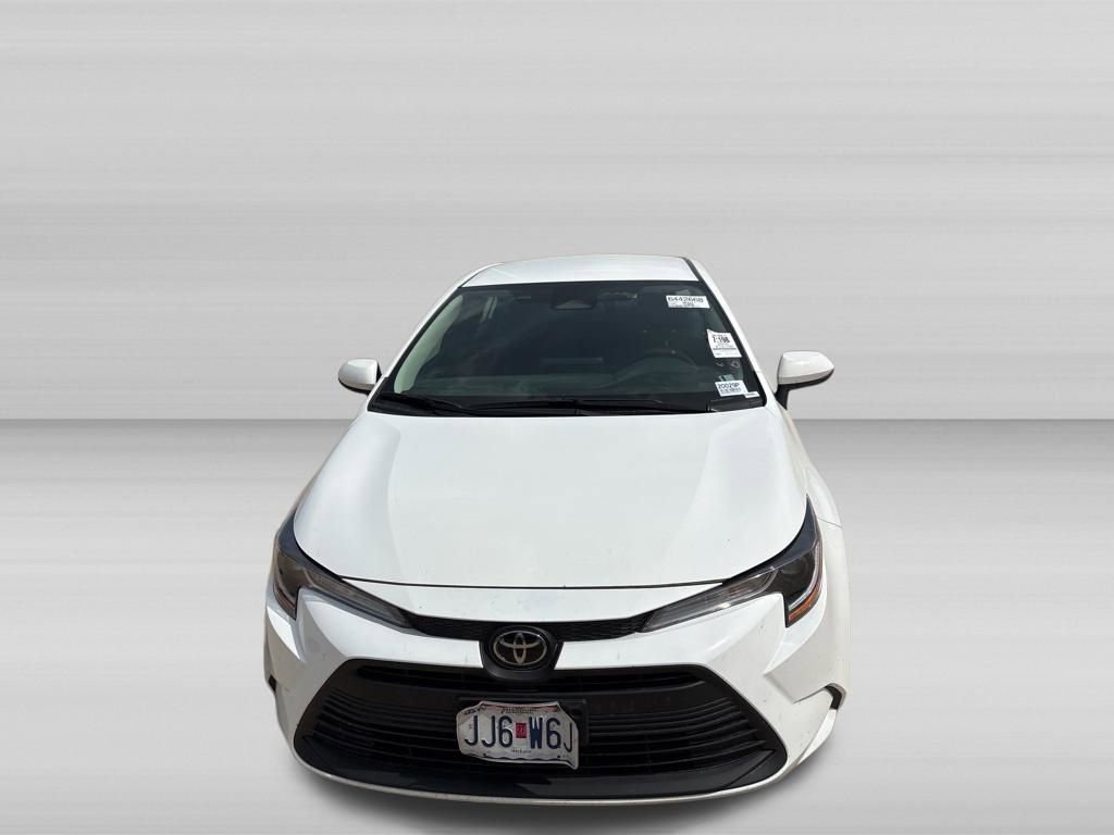 Used 2026 Toyota Corolla LE FWD image 11